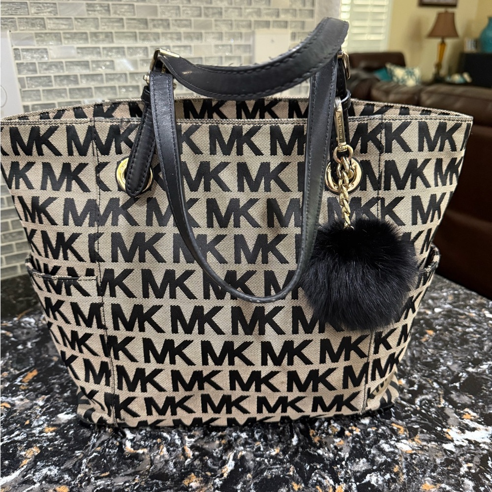 MICHAEL KORS Jet Set Black and Tan Monogram Tote